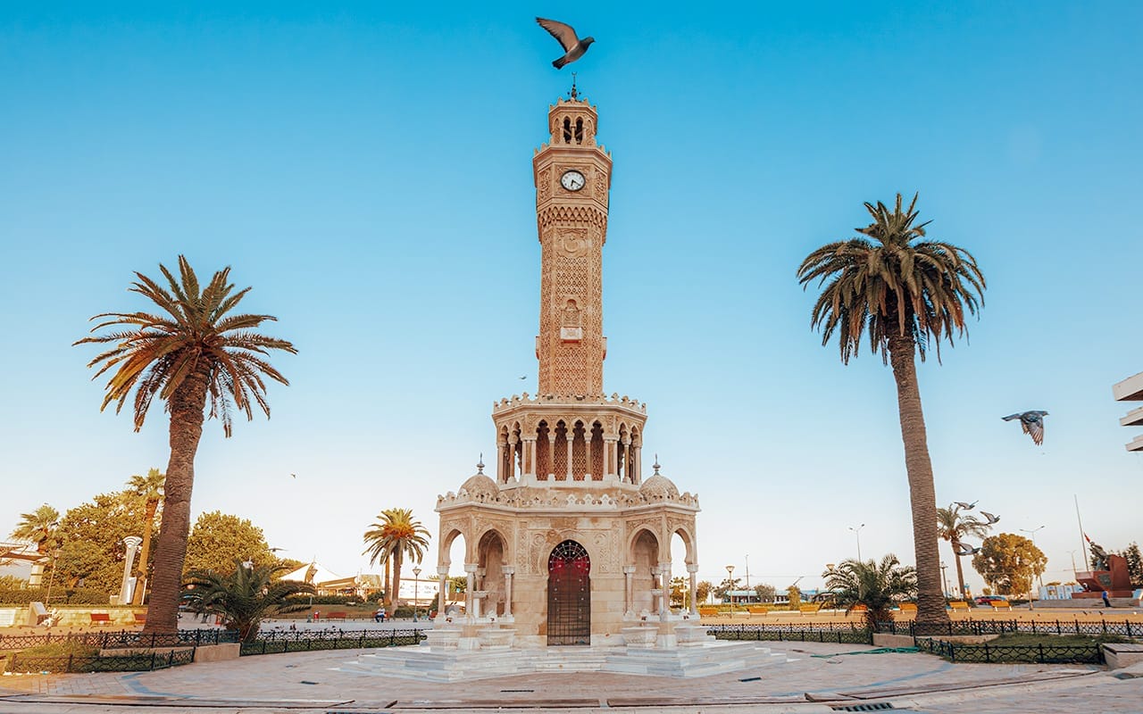 İzmir Saat Kulesi: İzmir’in Simgesel Yapısı