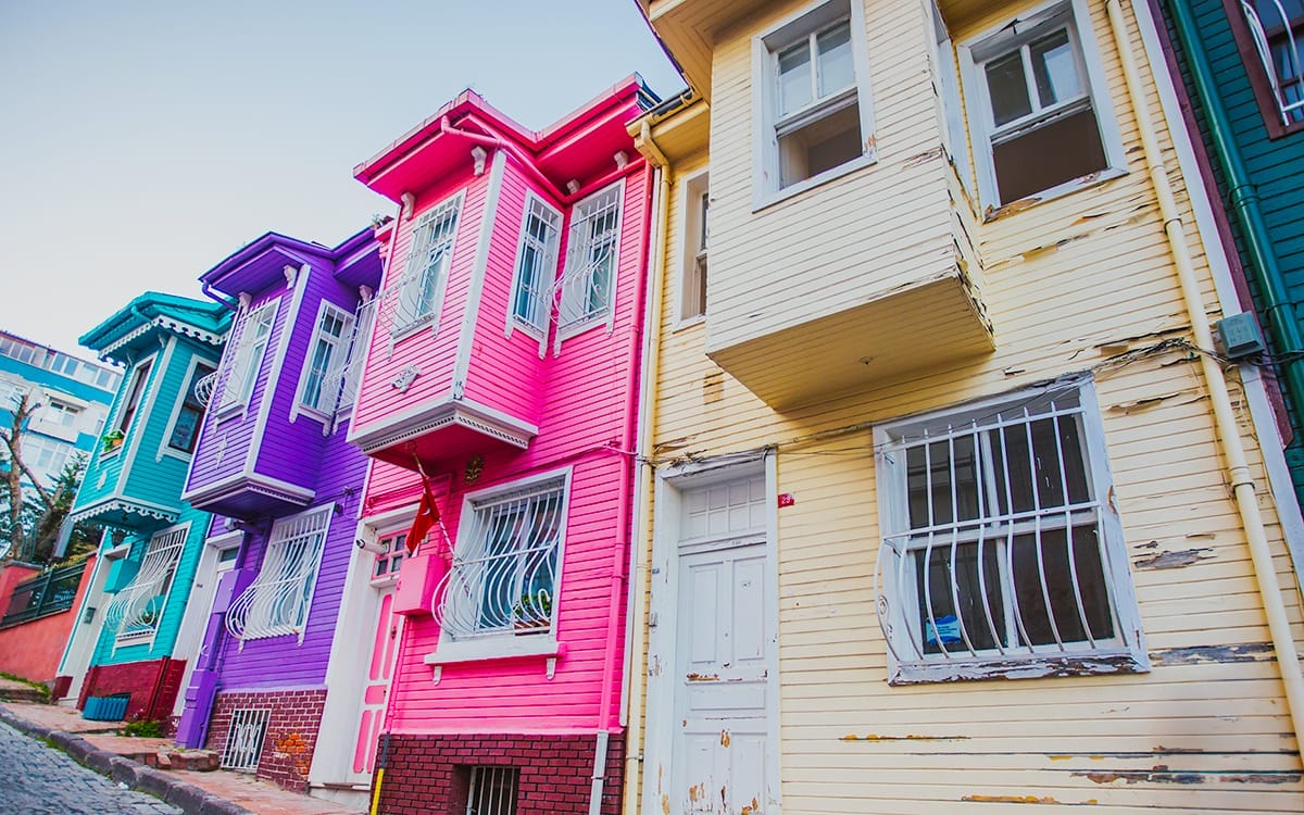 Rengarenk Evleriyle Kariye Bostanı Sokak