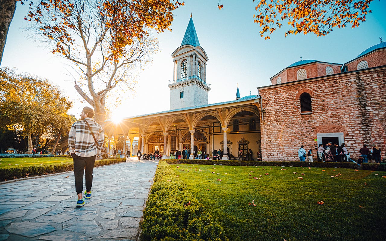 Topkapı Sarayı ve Harem Dairesi: Osmanlı İmparatorluğu'nun Kalbi