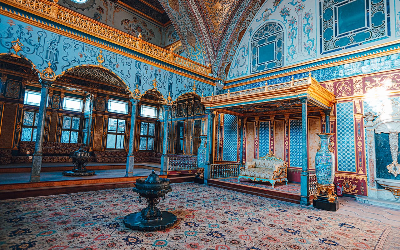 Topkapı Sarayı ve Harem Dairesi: Osmanlı İmparatorluğu'nun Kalbi