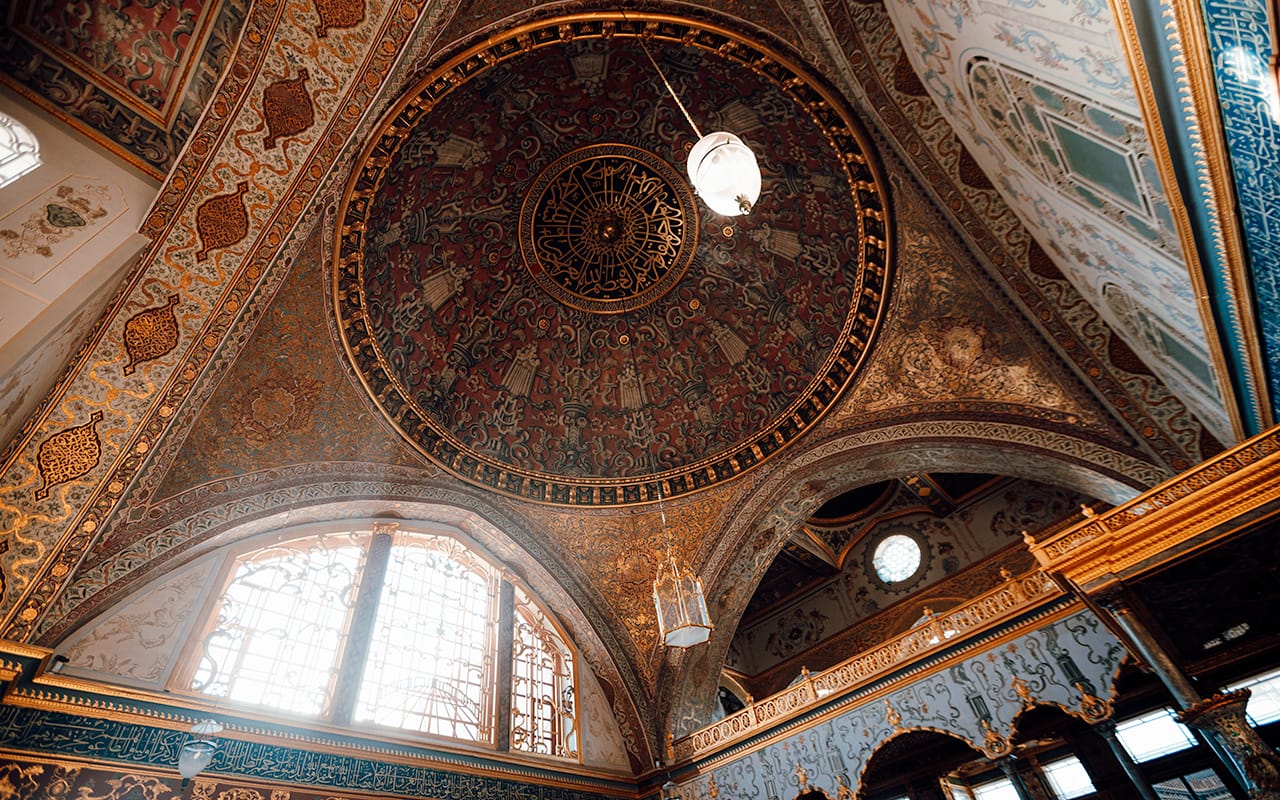 Topkapı Sarayı ve Harem Dairesi: Osmanlı İmparatorluğu'nun Kalbi