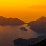 Babadağ’da Gün Batımıyla Buluşmak: Ölüdeniz’e Yukarıdan Bakmanın En Etkileyici Hali 🌅🪂🚡
