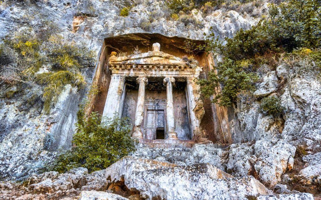 Amintas Kaya Mezarları